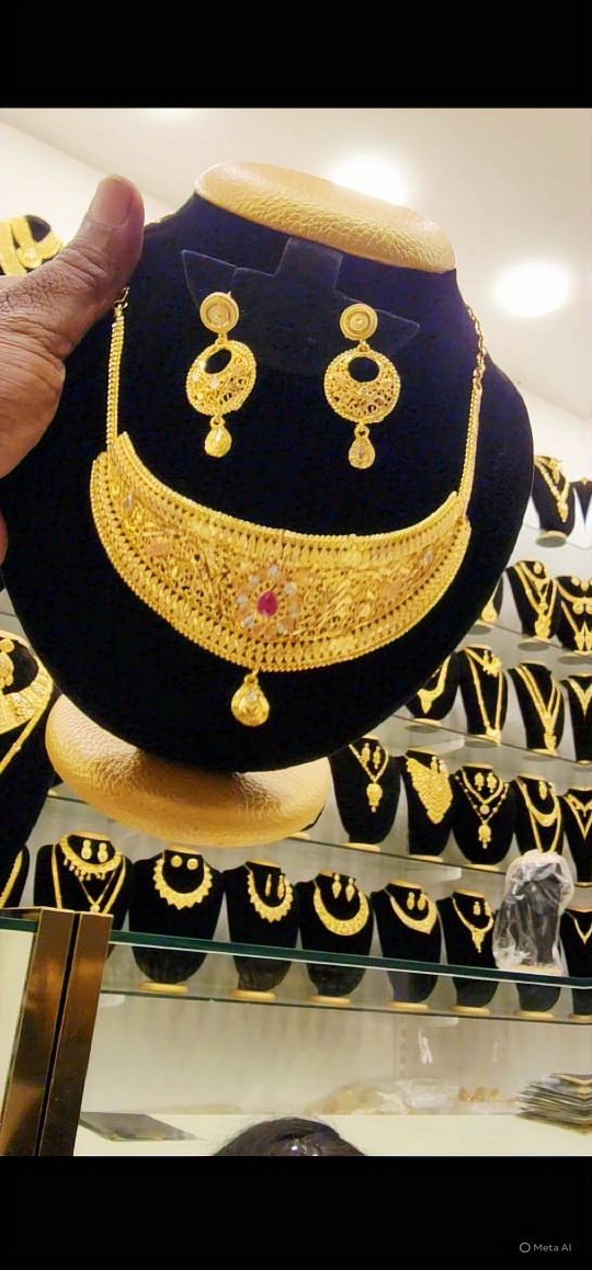 beautiful gold plated nacklace set